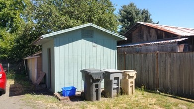 1315-1321 SW 53rd St in Corvallis, OR - Foto de edificio - Building Photo