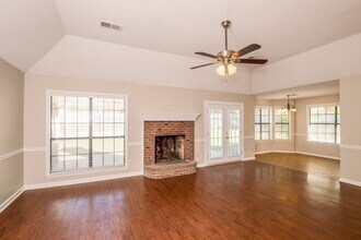 390 Cherry Tree Ln in Southaven, MS - Building Photo - Building Photo