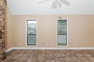 2071 Kerry Cir in Calera, AL - Building Photo - Building Photo