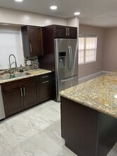1704 NW 39th Ter in Gainesville, FL - Building Photo - Building Photo