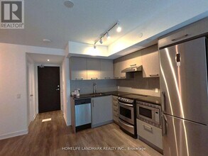 87-1487 Peter St in Toronto, ON - Building Photo - Building Photo
