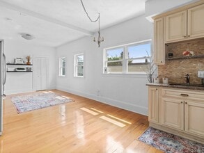 58 Oliver St, Unit 2 in Somerville, MA - Building Photo - Building Photo