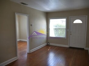 4119 1/2 55th St in Sacramento, CA - Building Photo - Building Photo