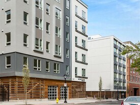 Metro on Crown in New Haven, CT - Building Photo