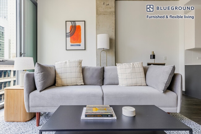 60 E Randolph St in Chicago, IL - Building Photo - Building Photo