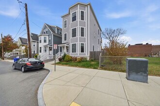 68 Edson St, Unit 2 in Boston, MA - Foto de edificio - Building Photo