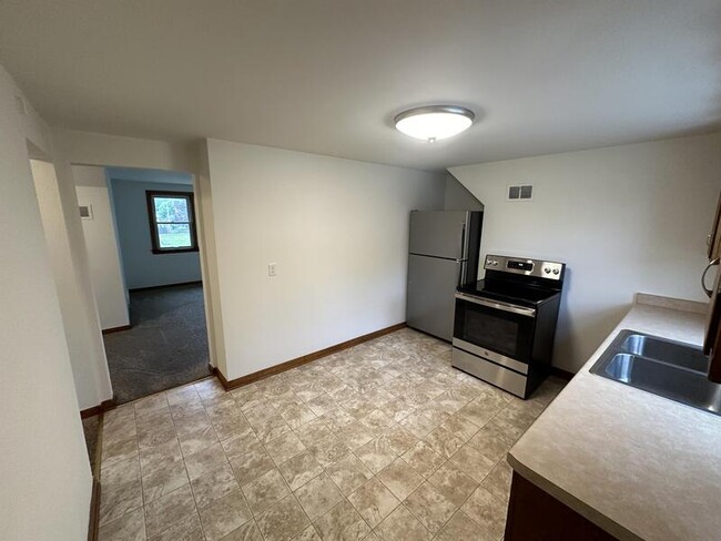 property at 206 4th St