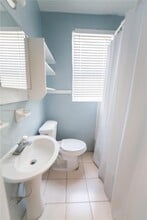 119 Menores Ave, Unit 12 in Coral Gables, FL - Building Photo - Building Photo