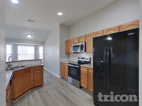 4842 Dahlia Terrace in San Antonio, TX - Foto de edificio - Building Photo