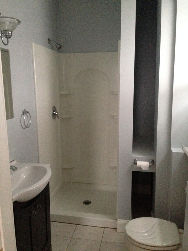 266 Shelmire St, Unit 5 in Jenkintown, PA - Building Photo - Building Photo