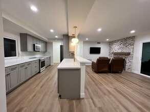 1901 Burnt Mill Rd in Tustin, CA - Building Photo - Building Photo