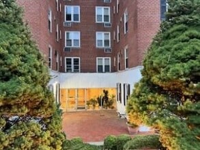 7 4th St, Unit 4B in Stamford, CT - Foto de edificio - Building Photo