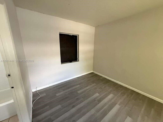 817 NW 10th St in Hallandale Beach, FL - Building Photo - Building Photo