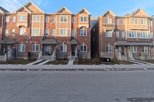 72 Jolly Way in Toronto, ON - Building Photo