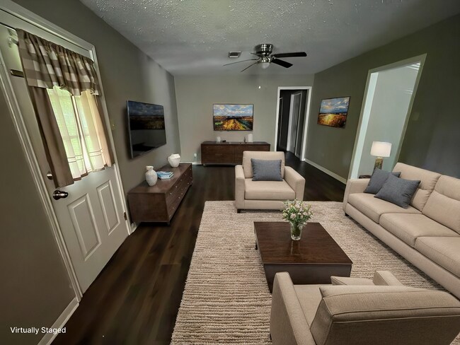 9305 Gardner St in Beaumont, TX - Foto de edificio - Building Photo