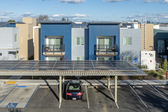 Alegre Commons in Fresno, CA - Foto de edificio - Building Photo