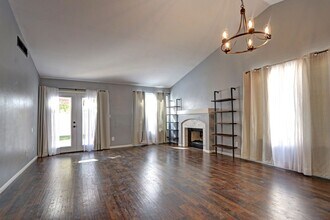 1521 Desert Ridge Ave in North Las Vegas, NV - Building Photo - Building Photo
