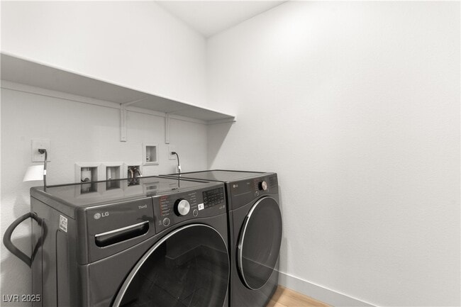 5606 Spring Trellis St