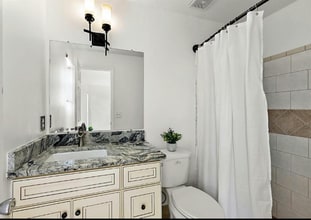 226 E Cedarwood Cir in Kissimmee, FL - Building Photo - Building Photo