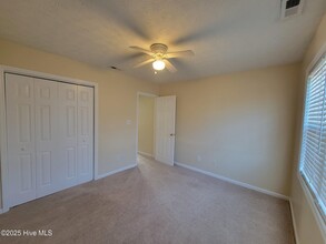 223 Junius Dr in Newport, NC - Foto de edificio - Building Photo