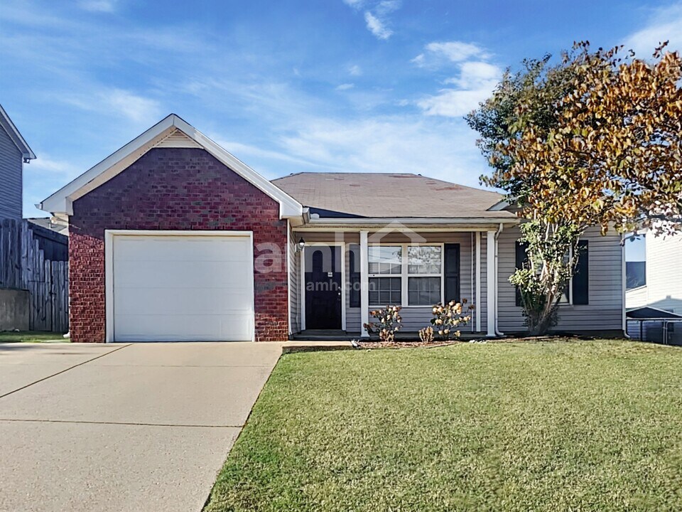 1228 Shannon Ln in La Vergne, TN - Building Photo