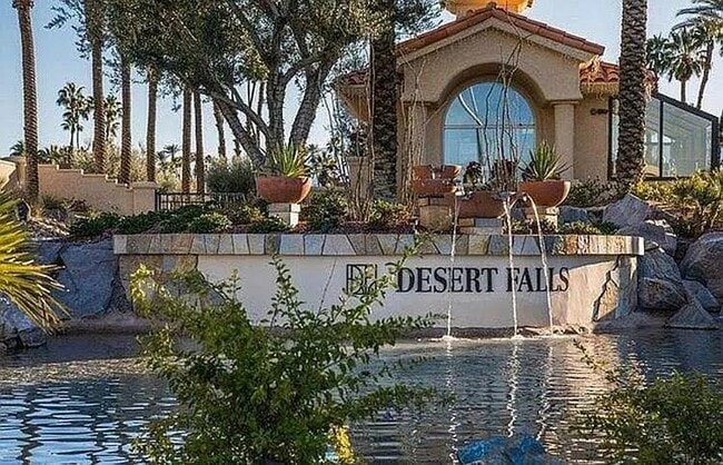 748 Vista Lago Dr N in Palm Desert, CA - Building Photo - Building Photo