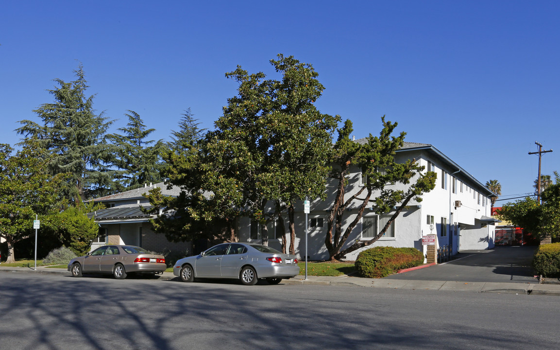 2295 Anna Dr in Santa Clara, CA - Foto de edificio