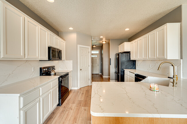 431 Twin Flower Dr S in Woodland, WA - Foto de edificio - Building Photo