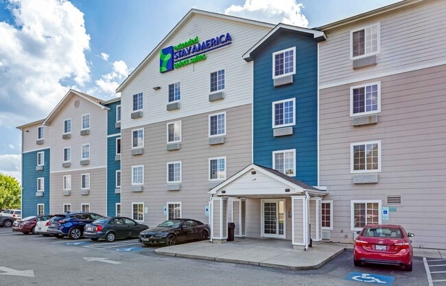 Furnished Studio-Fayetteville - West in Fayetteville, NC - Foto de edificio - Building Photo