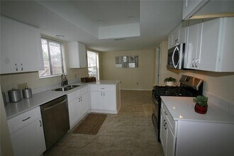4203 Dauphine Dr in Austin, TX - Building Photo - Building Photo