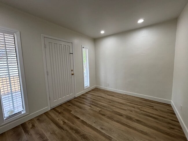 4048 Tenth St in Riverside, CA - Building Photo - Building Photo
