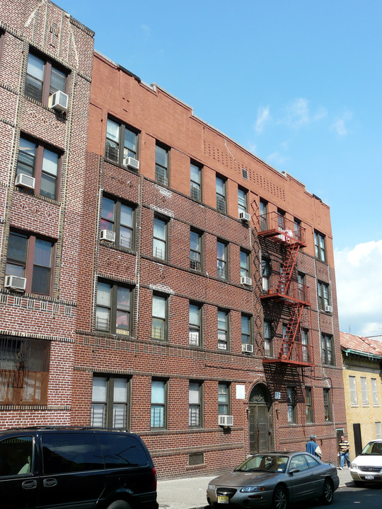 1135 Boynton Ave in Bronx, NY - Building Photo