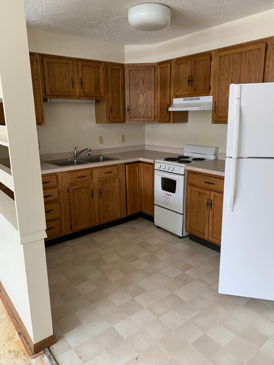 100 2nd St W, Unit #4 Photo