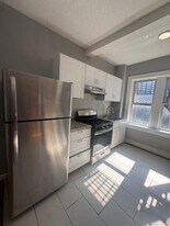 147 Charles St, Unit 2D in Bridgeport, CT - Building Photo