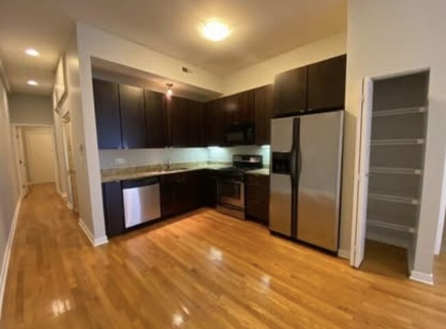 44 N Paulina St, Unit 1N in Chicago, IL - Building Photo - Building Photo