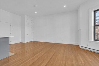 389 Beacon St, Unit 7 in Boston, MA - Building Photo - Building Photo