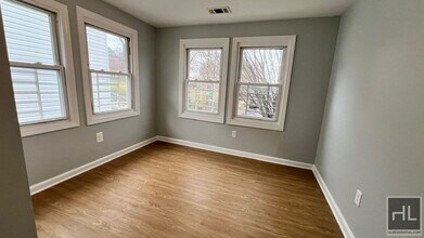 NORTH BURGHER AVENUE, Unit 2 in Staten Island, NY - Building Photo - Building Photo