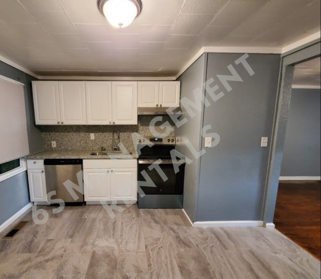 160 N Illinois Ave in Oak Ridge, TN - Building Photo - Building Photo