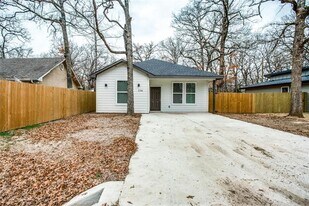 116 Navajo Dr in Mabank, TX - Building Photo