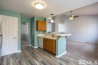 4223 Lees Corner Rd in Chantilly, VA - Foto de edificio - Building Photo