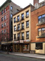 66 Carmine St in New York, NY - Building Photo