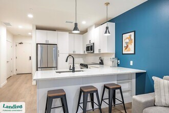 955 Bannock St, Unit 807 in Denver, CO - Foto de edificio - Building Photo