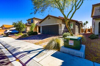 1666 Crisp Pear Ct in Las Vegas, NV - Building Photo - Building Photo