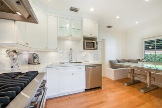 910 Santiago St in Coral Gables, FL - Building Photo - Building Photo