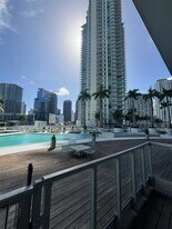 90 SW 3rd St, Unit 2207 in Miami, FL - Building Photo