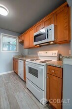 271 Glen Iris Dr NE in Atlanta, GA - Foto de edificio - Building Photo