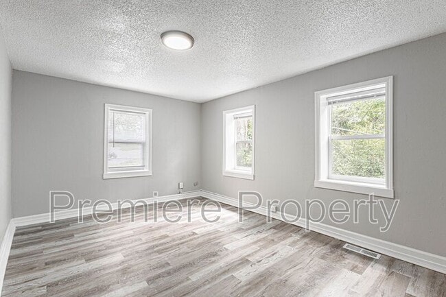 700 S Savage St in Independence, MO - Building Photo - Building Photo