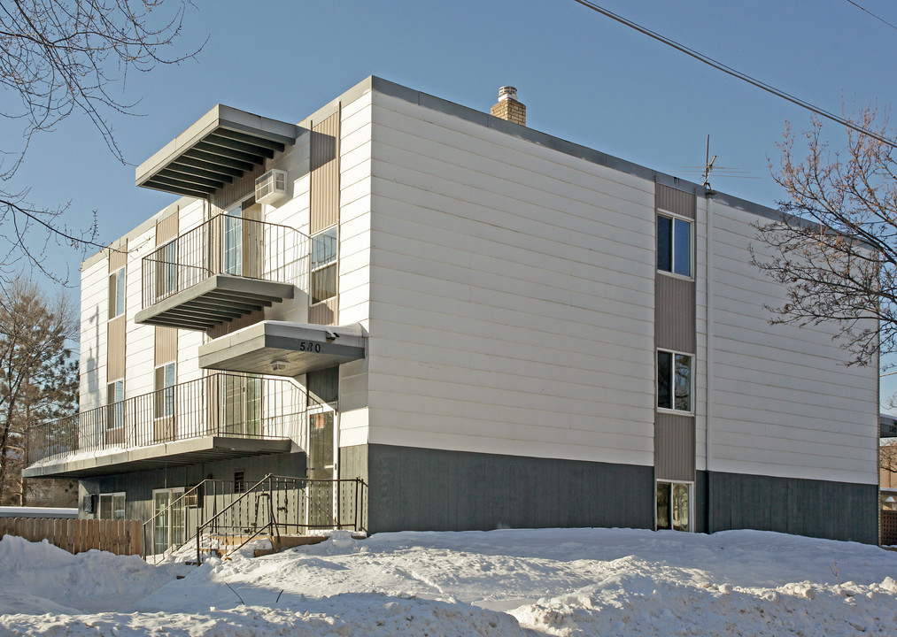 580 Minnehaha Ave E in St. Paul, MN - Foto de edificio