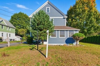 44 E Cedar St in Newington, CT - Foto de edificio - Building Photo