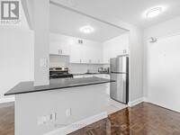 377-1377 Ridelle Ave in Toronto, ON - Building Photo - Building Photo